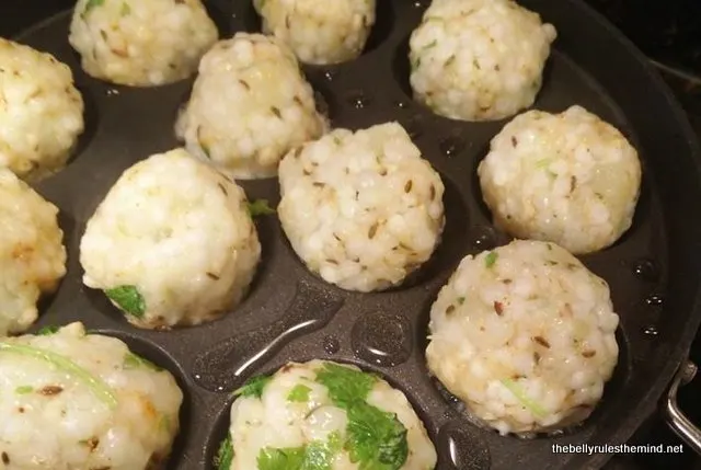 sabudana vada / fritter made in appe pan