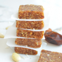 homemade almond and date energy bars (10)
