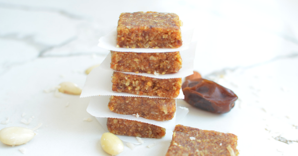homemade almond and date energy bars (10)