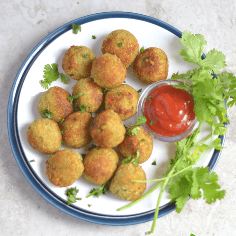 No-Fry Crispy Quinoa Bites (Vegan +Gluten-free) - The Belly Rules The Mind