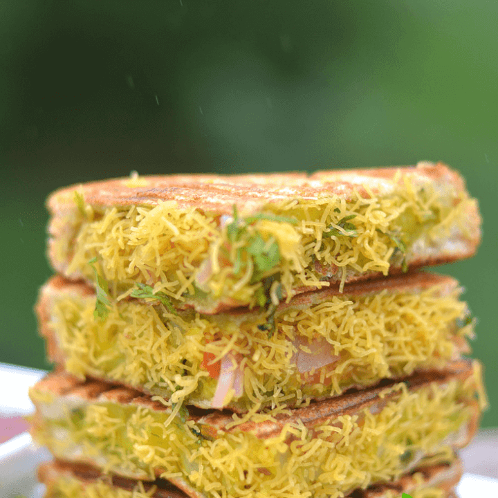 Bombay Sandwich – Vegetable Sandwich