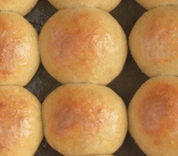 No Knead Homemade Whole Wheat Dinner Rolls - Ladi Pav