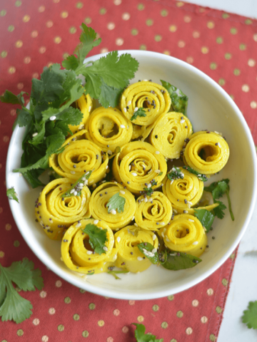 Easy Instant pot Gujarati Khandvi Recipe