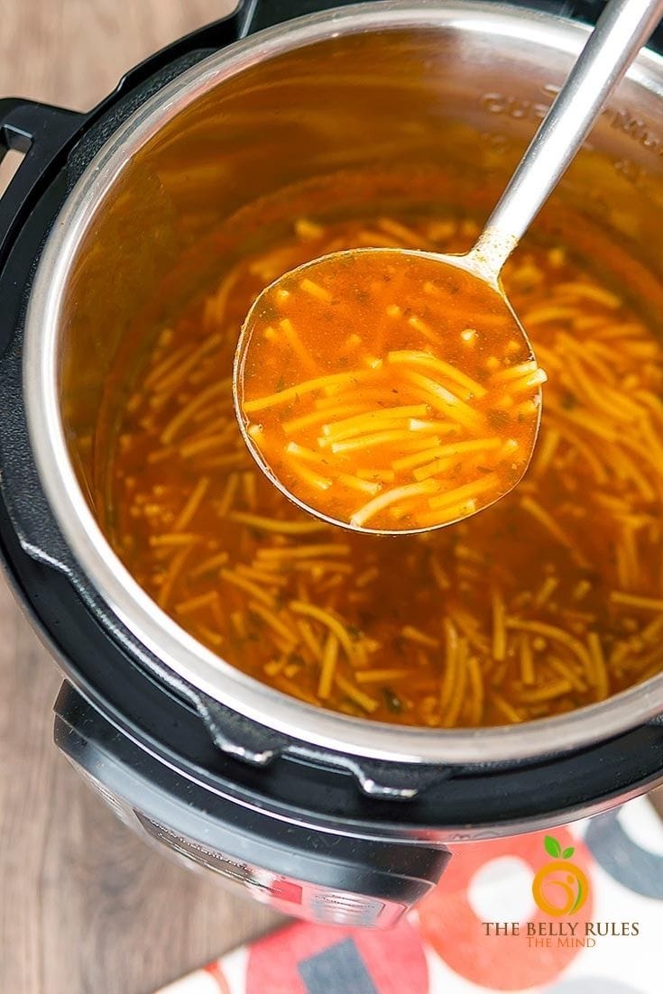 Sopa de fideo 