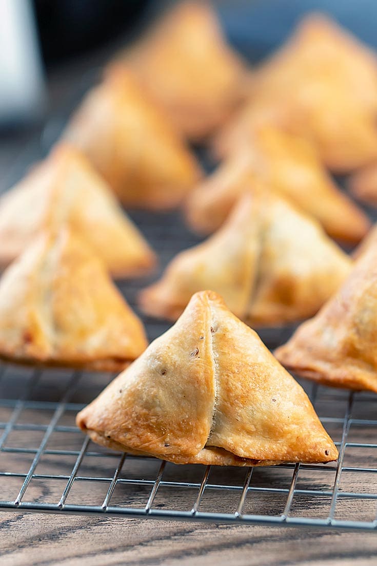 Samosa Recipe Punjabi, Aloo Samosa Recipe - Yummy Indian Kitchen, Recipe