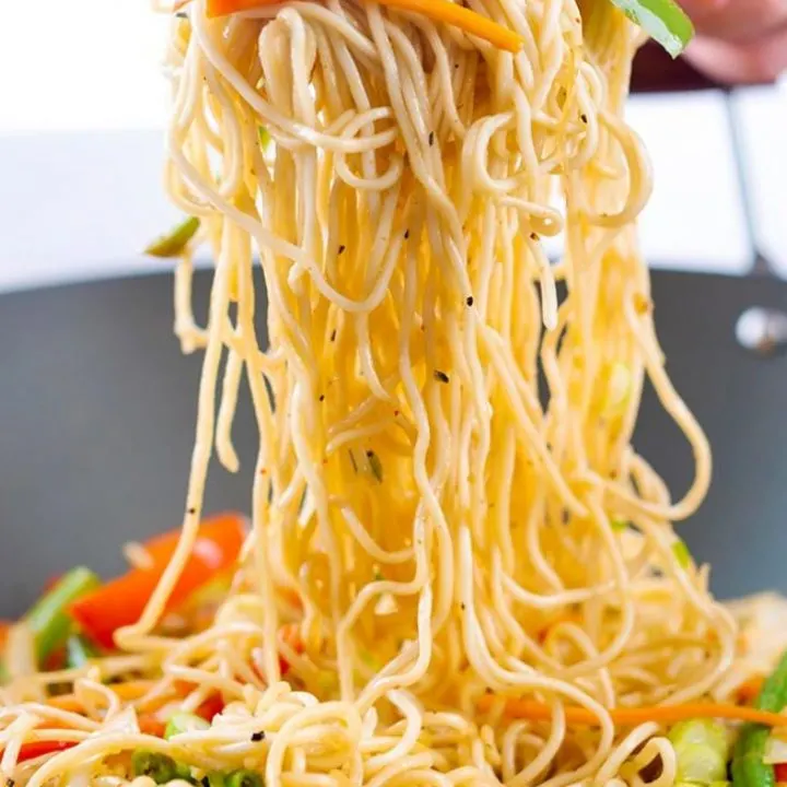 vegetable Hakka noodles