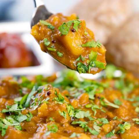 Easy Weeknight Potato Curry Aloo Curry The Belly Rules The Mind