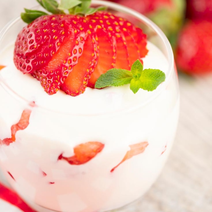 Fresas con Crema / Mexican Strawberries and Cream Recipe