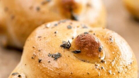 homemade garlic knots, garlic knots