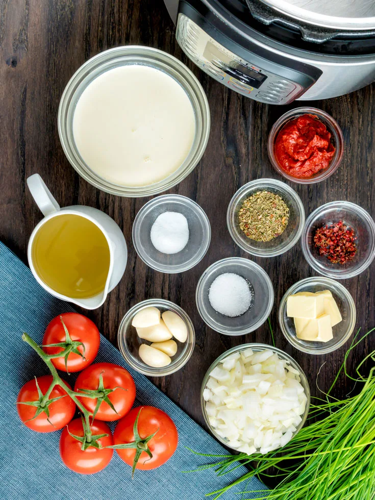 Ingredients to make creamy tomato soup