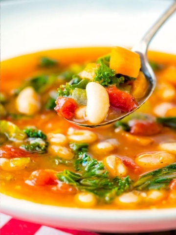 white bean soup / tuscan white bean soup / instant pot white bean soup