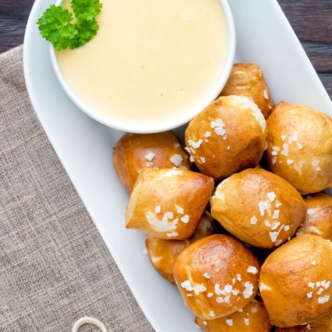 Pretzel Cheese Sauce - The Belly Rules The Mind