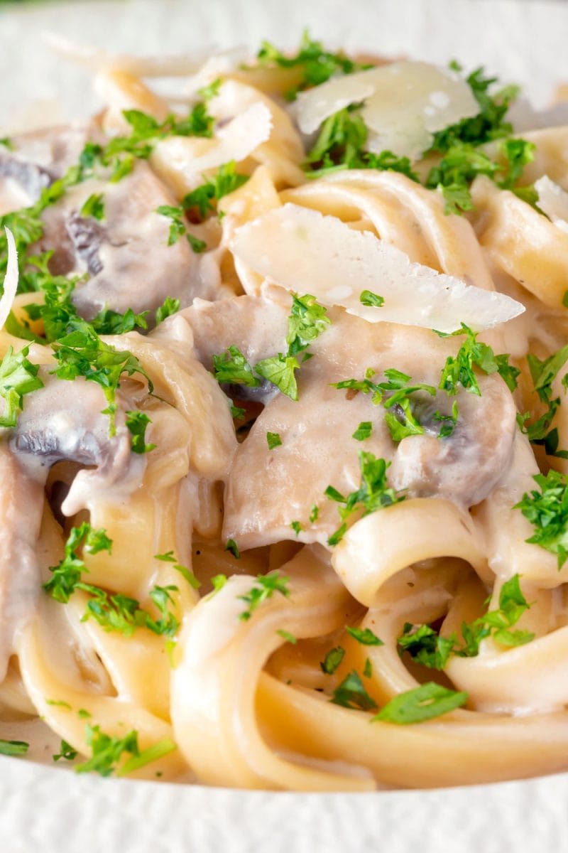 Creamy Mushroom Pasta in 10 Minutes - The Belly Rules The Mind