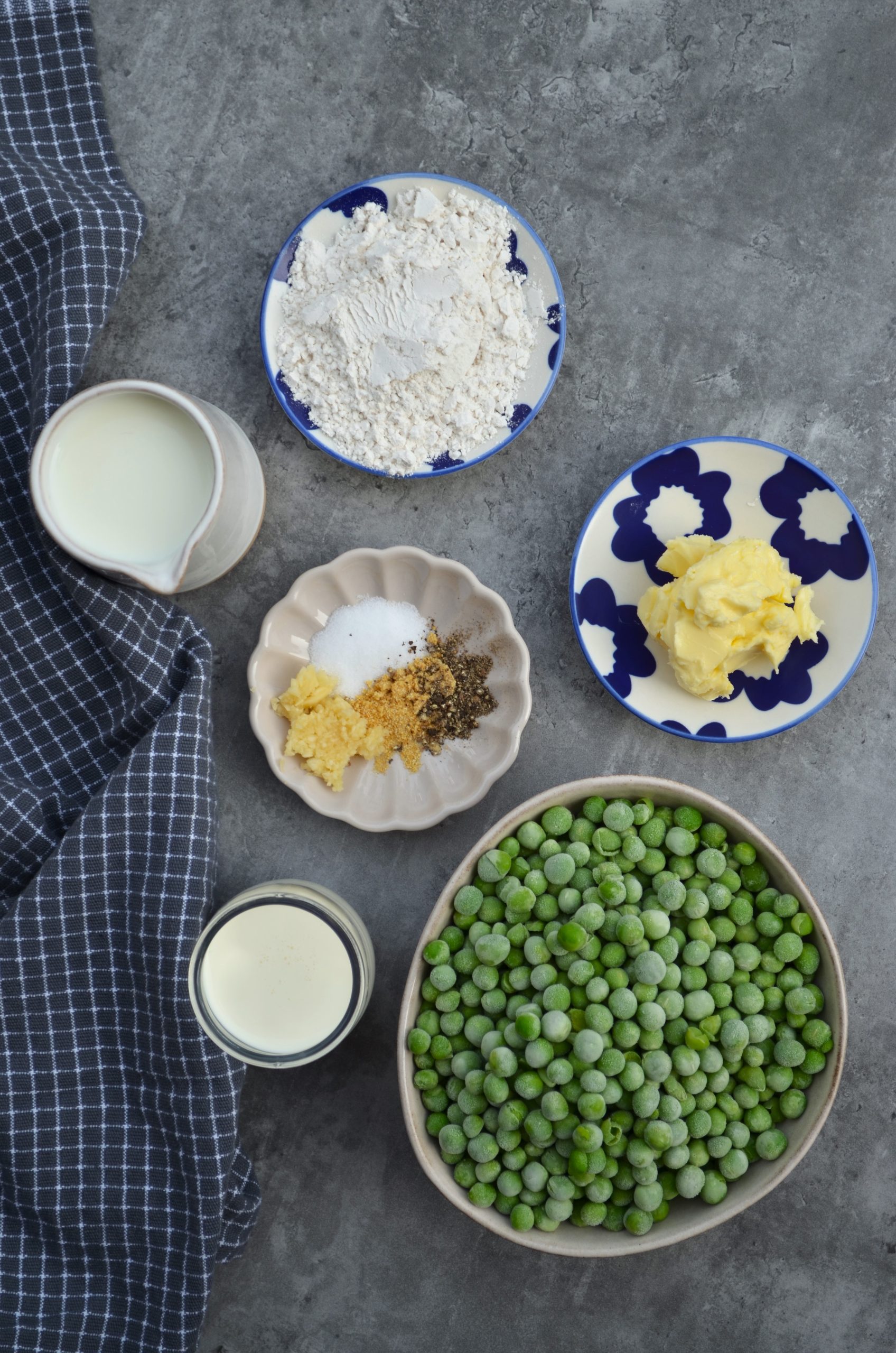 ingredients to make creamed peas