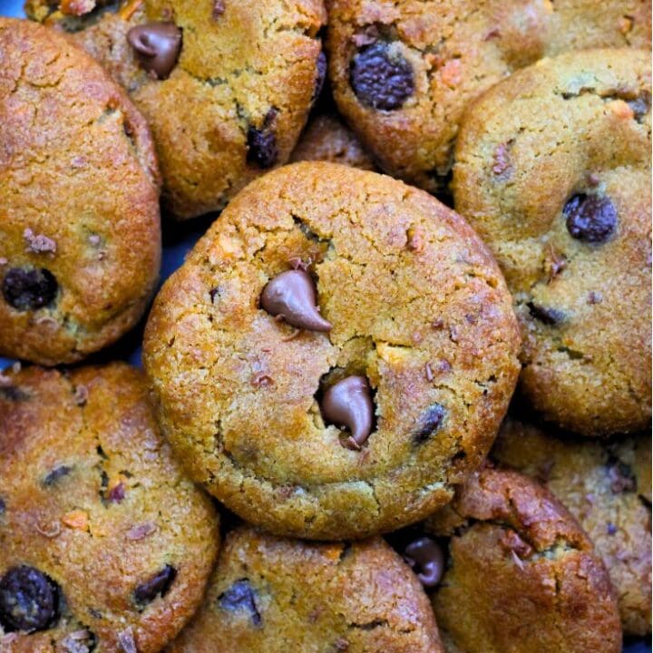 Air Fryer Frozen Chocolate Chip Cookies