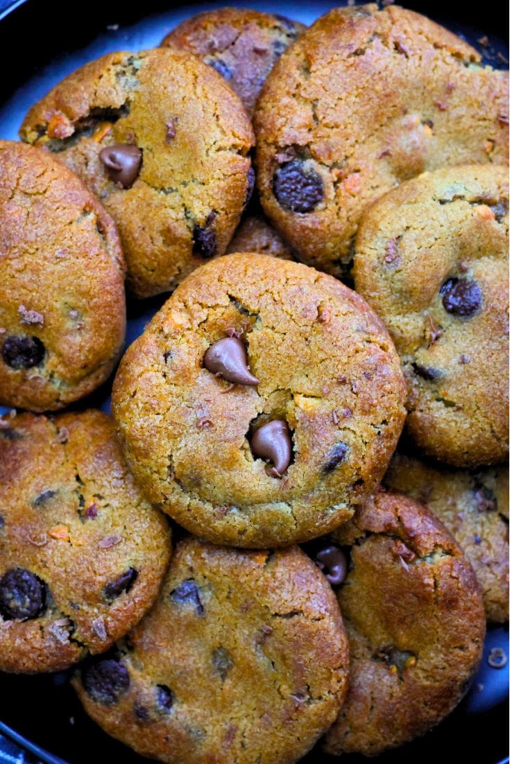 chocolate chip cookies in air fryer