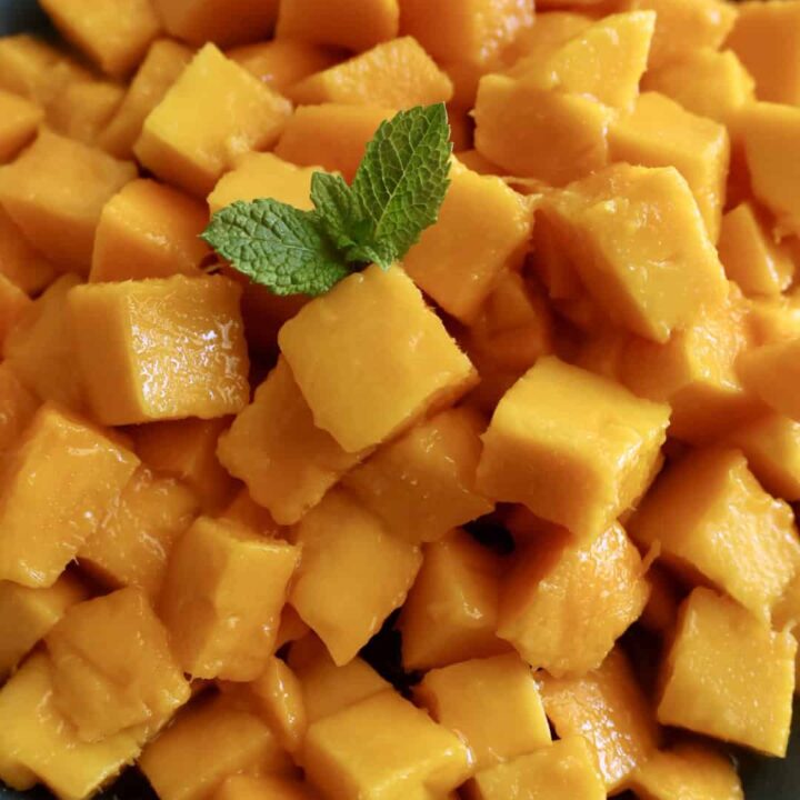 how to cut a mango