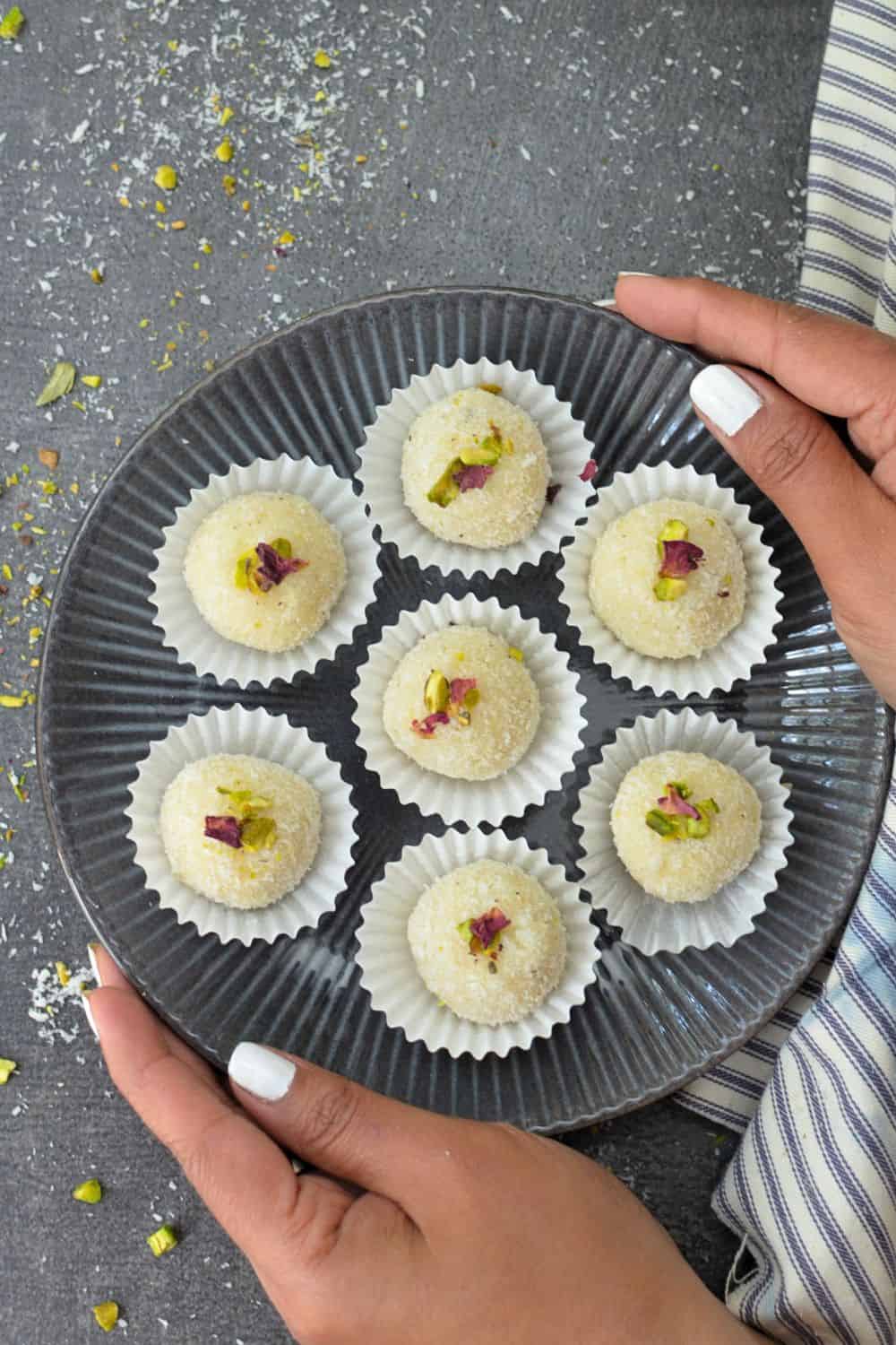  nariyal laddu